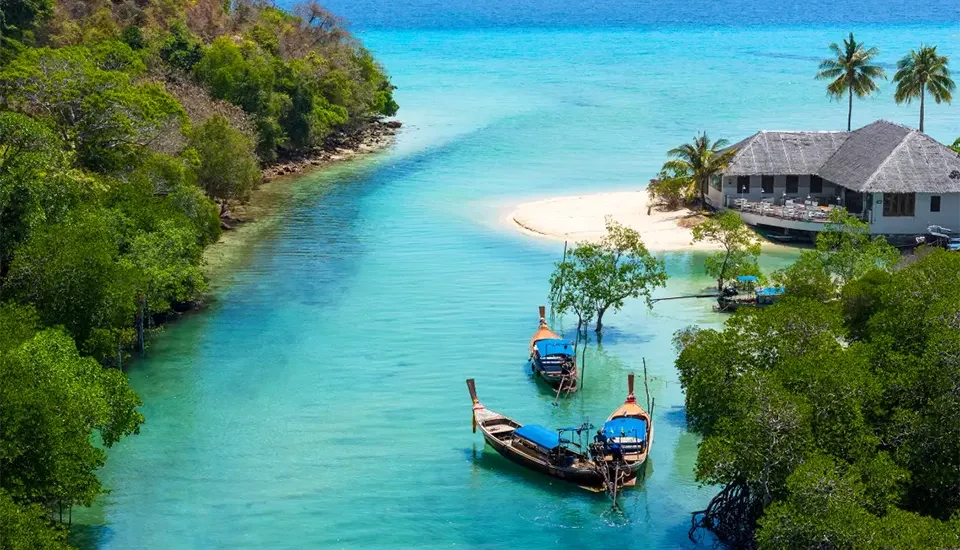 هتل سایی فی فی آیلند ویلج